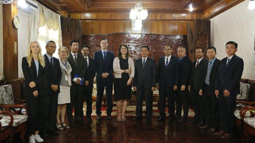 ທ່ານລັດຖະມົນຕີກະຊວງກະສິກໍາ ແລະ ປ່າໄມ້ ຕ້ອນຮັບການເຂົ້າຢ້ຽມຢາມພົບປະ ຂອງຄະນະຜູ້ແທນກໍາມາທິການສະຫະພາບເອີຣົບ